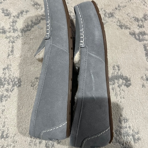 Koolaburra Ugg Slippers - Picture 3 of 5